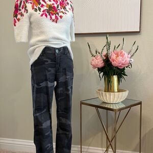 DEMOCRACY, SKINNY LEGGED CAMOUFLAGE PANTS, Size 4